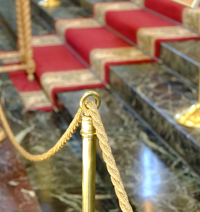 استقبال كبار الشخصيات والوفود الرسمية